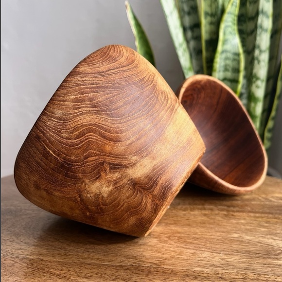 Pair of Carved Wooden Nesting Bowls - Picture 3 of 11